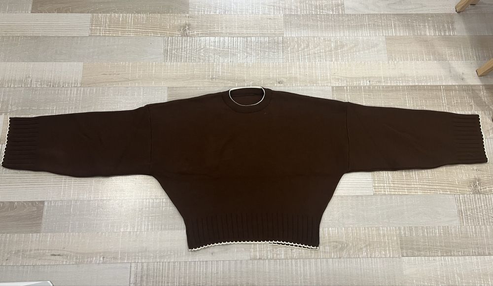Чисто нов плетен комплект кафяв