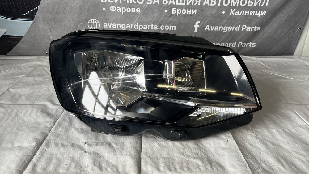 4 броя десен и 2 броя ляв фар VW Transporter T6 (2015-2024)