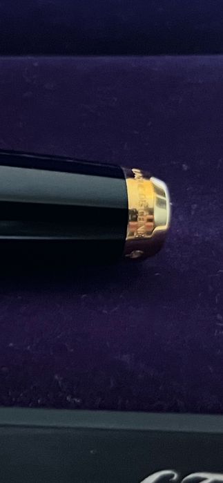 S.T. Dupont Olympio (наричан още Orpheo) в размер Large