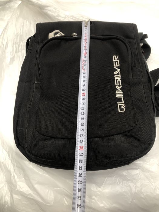 Продавам чанта quiksilver