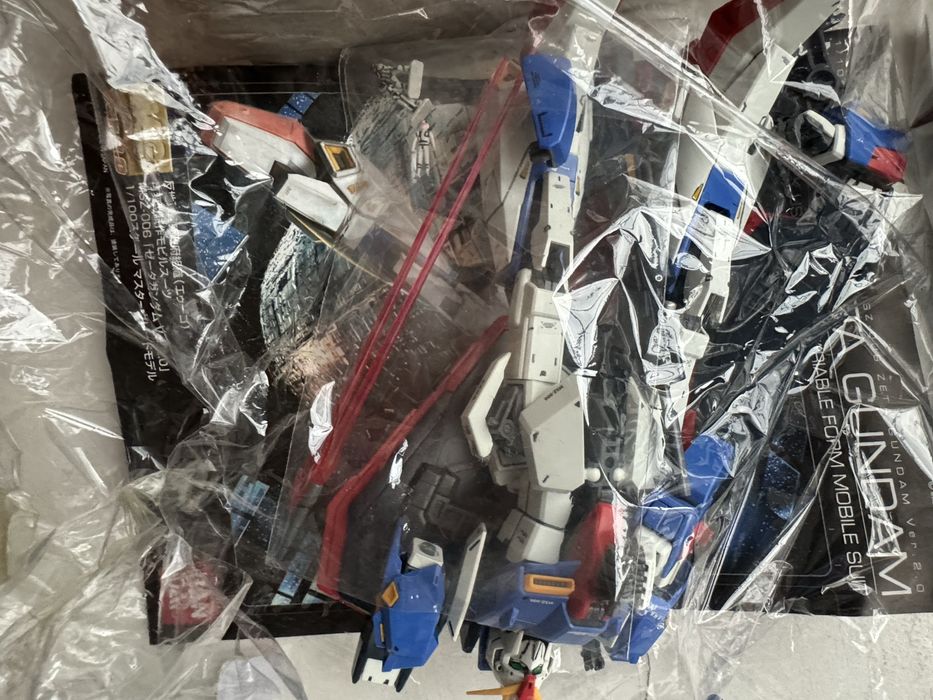 Оригинальные фигурки Gundam