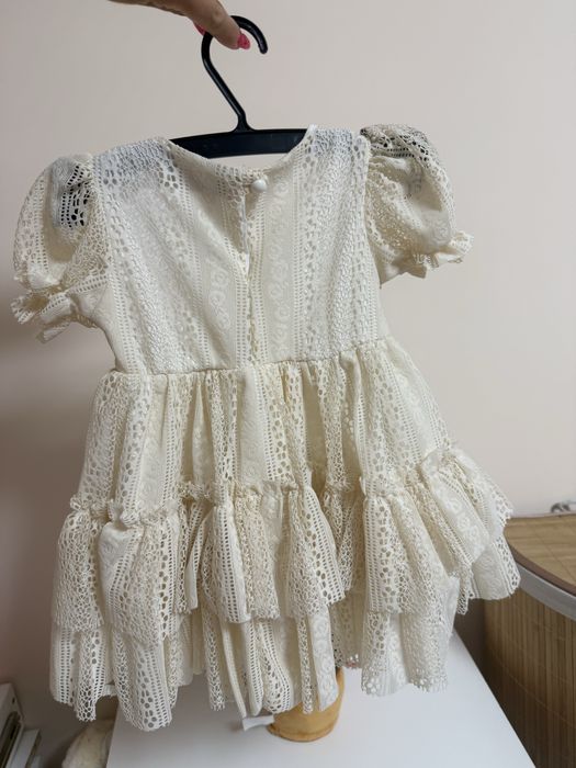 Бебешка рокличка