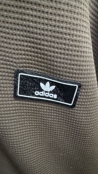 Продам толстовку adidas