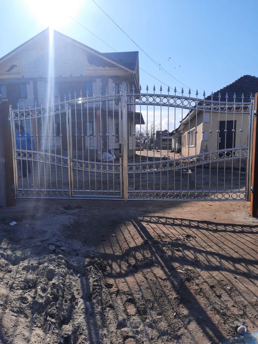 Porti si garduri din inox