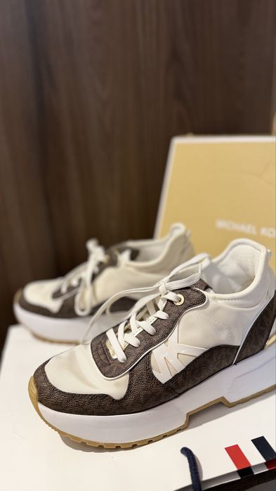 Продам Кроссовки Michael Kors оригинал