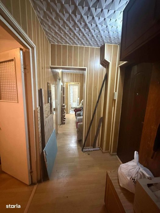 De vânzare apartament 3 camere decomandat 65 mp