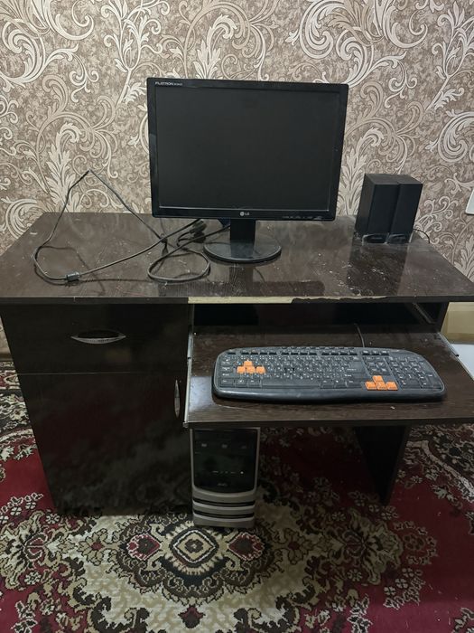 Продаем компьютер с столом