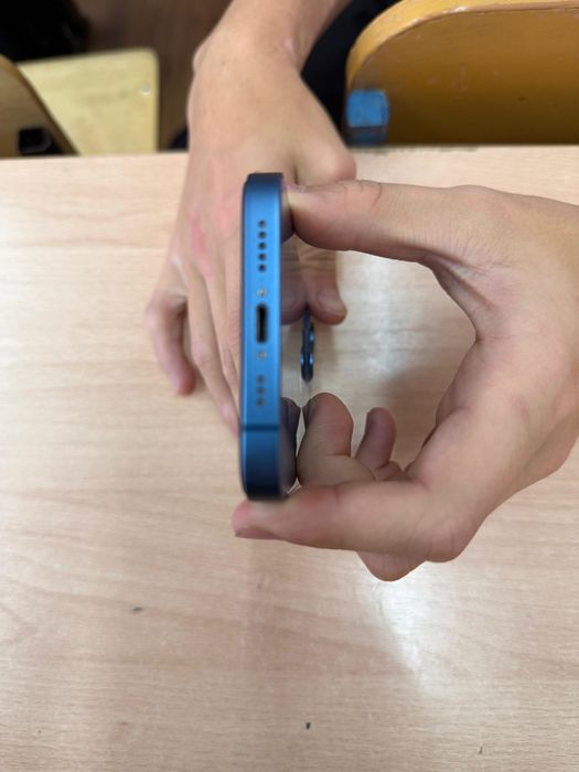 Срочно Iphone 13 128