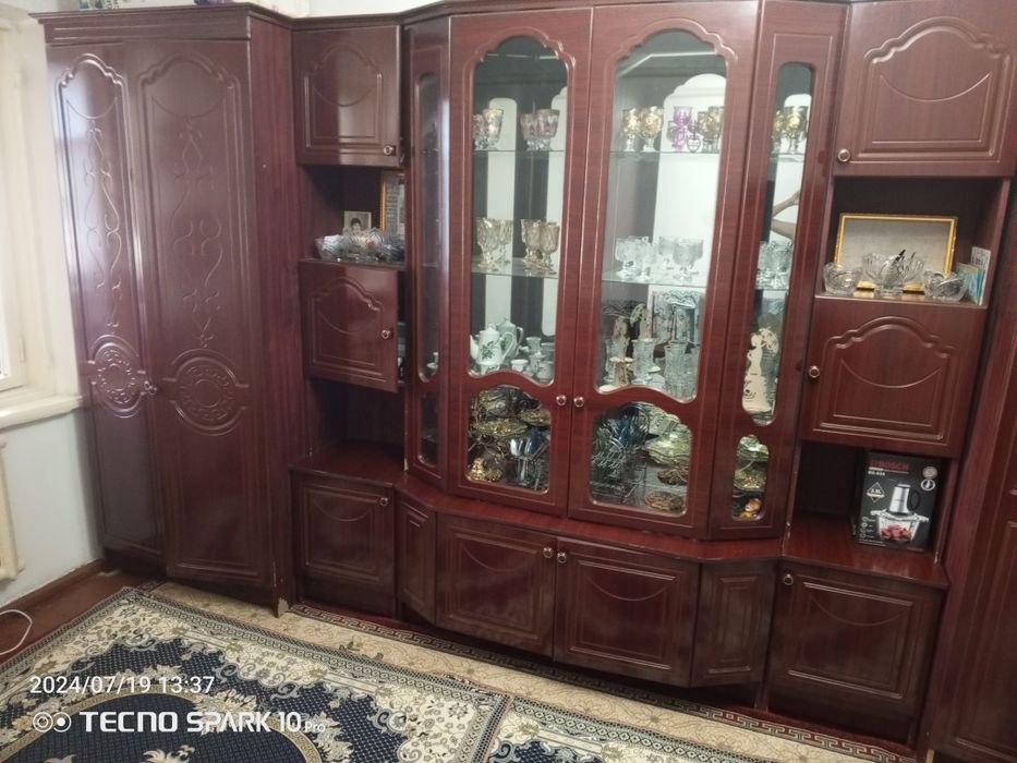 Стенка сатылады. Бахасы келисимли.