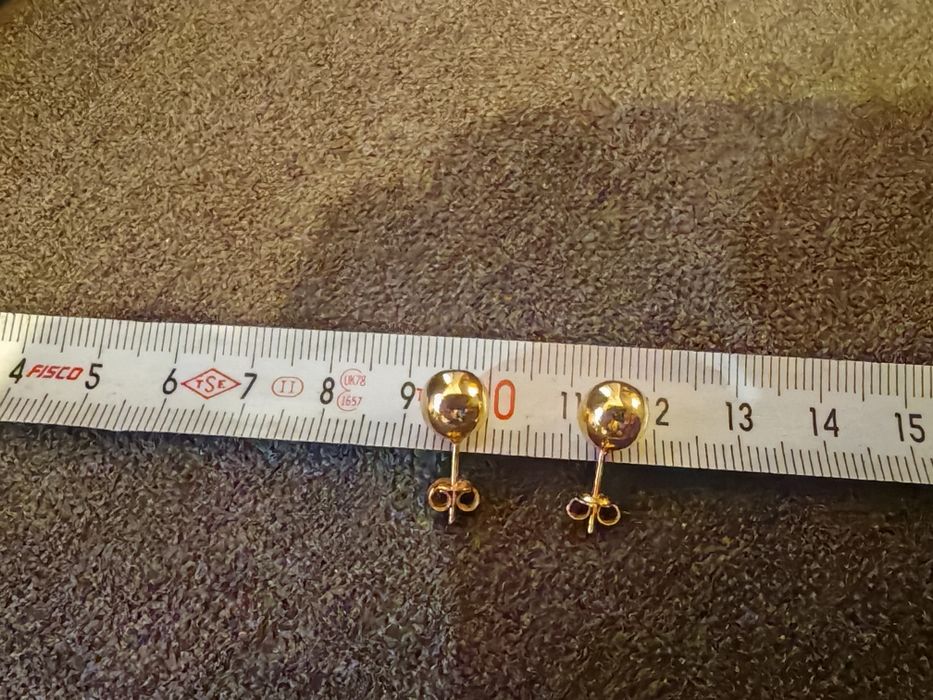 Продавам златни обеци 18к