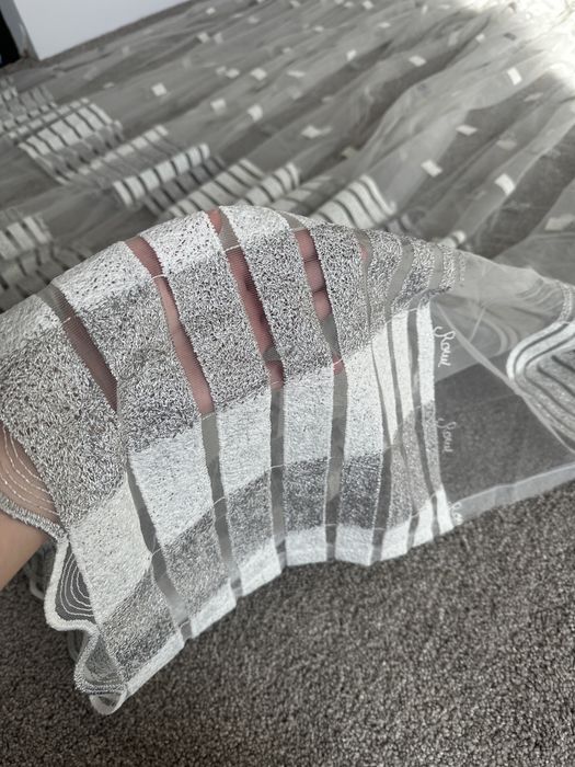 Perdea de zi,foarte frumoasa, cusuta la gata!