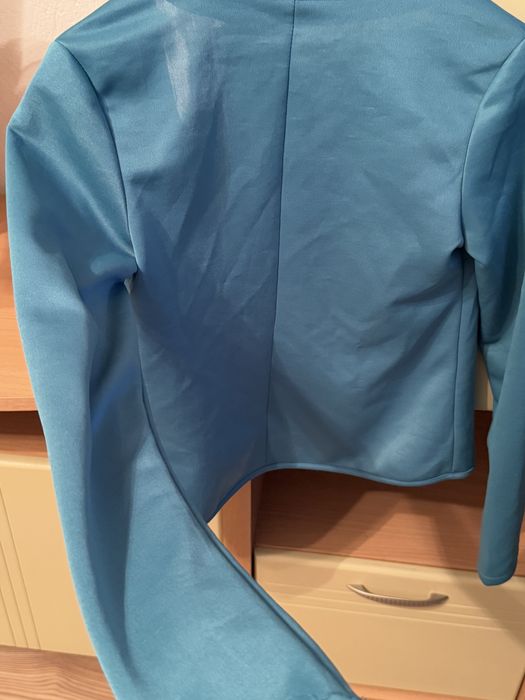 Тънко сако в синьо-зелен цвят