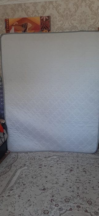 Продам матрас 200/160
