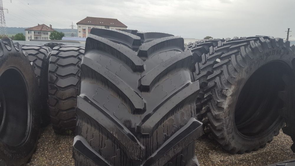 BKT Agrimax Teris 900/60R32 Cauciucuri de combina sunt NOI cu garantie