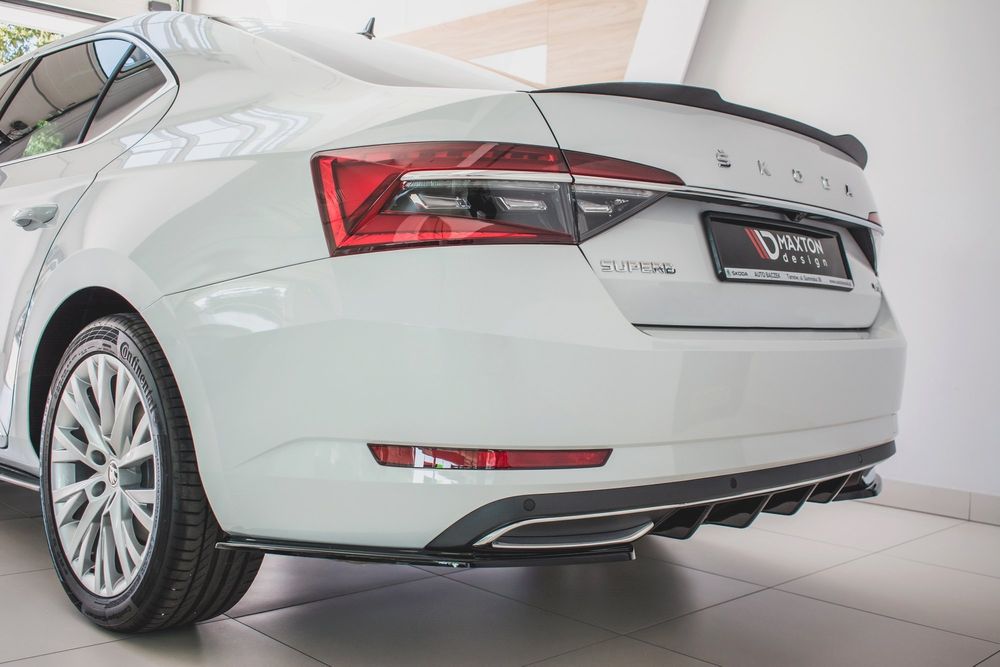 Добавка за задна броня Maxton design за Skoda Superb (2019-)