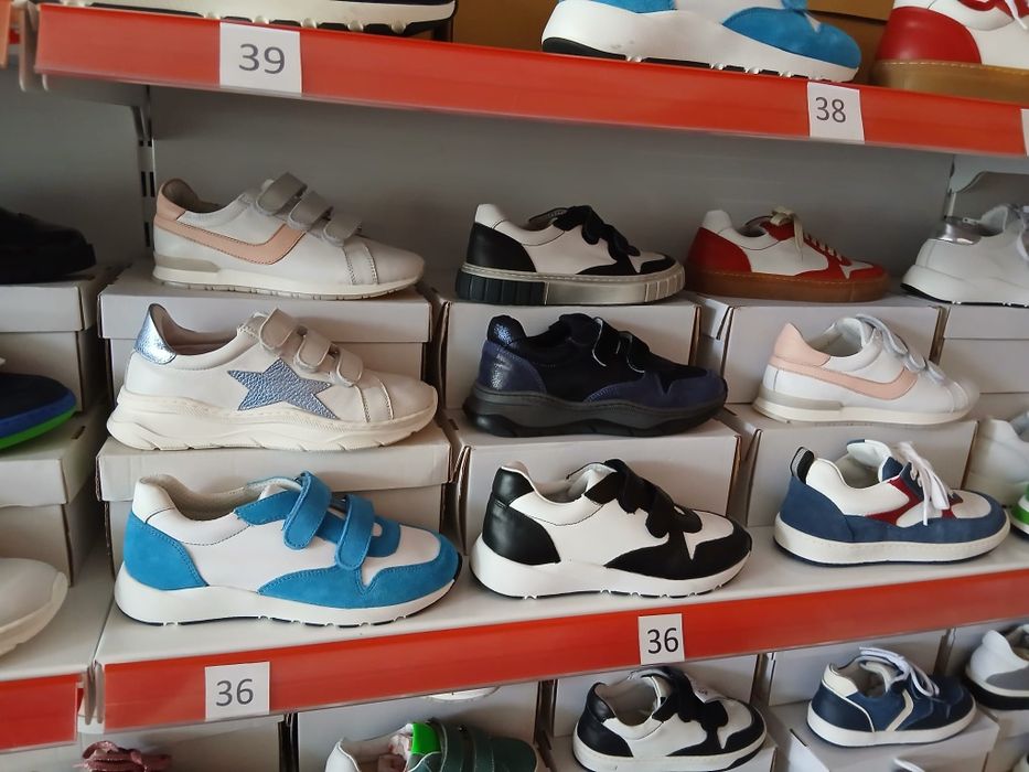 Papuci din piele
