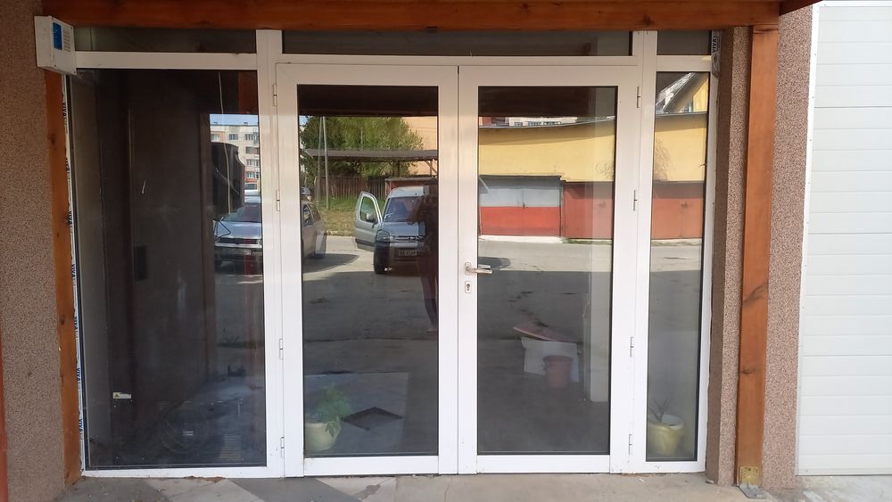 Дава се под наем Магазин в Самоков - 35 кв.м за 127.5 € - Снимка #1