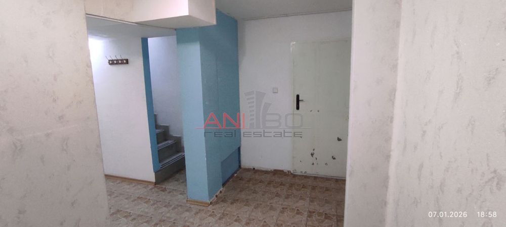 Ателие, Таван в Варна-Колхозен пазар площ 43 цена 260