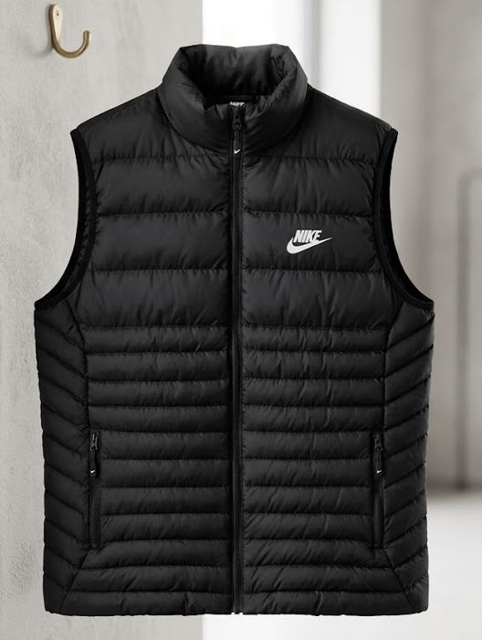 Черен мъжки елек Nike - размер L (като нов)