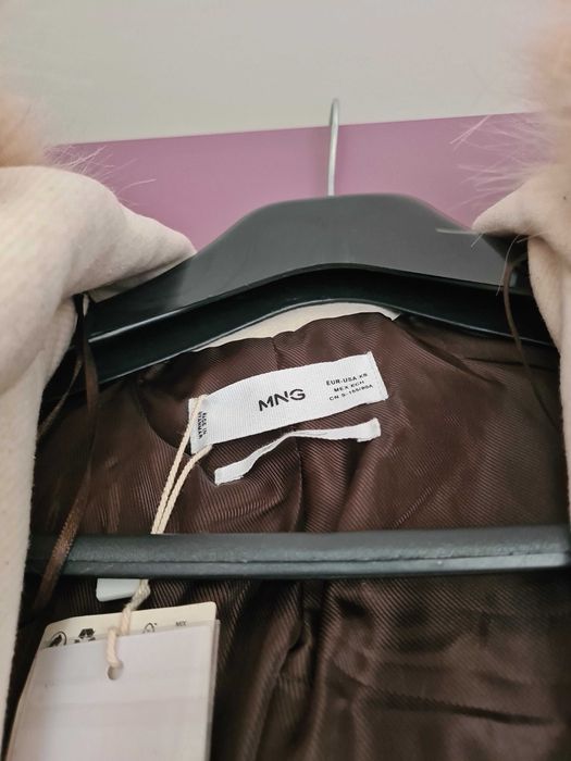 Палто кремав цвят