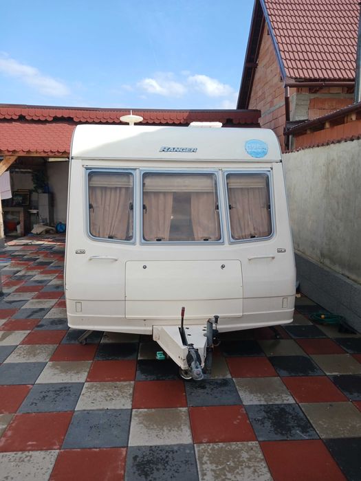 Vind caravana ranger 2002 adusa recent din anglia.