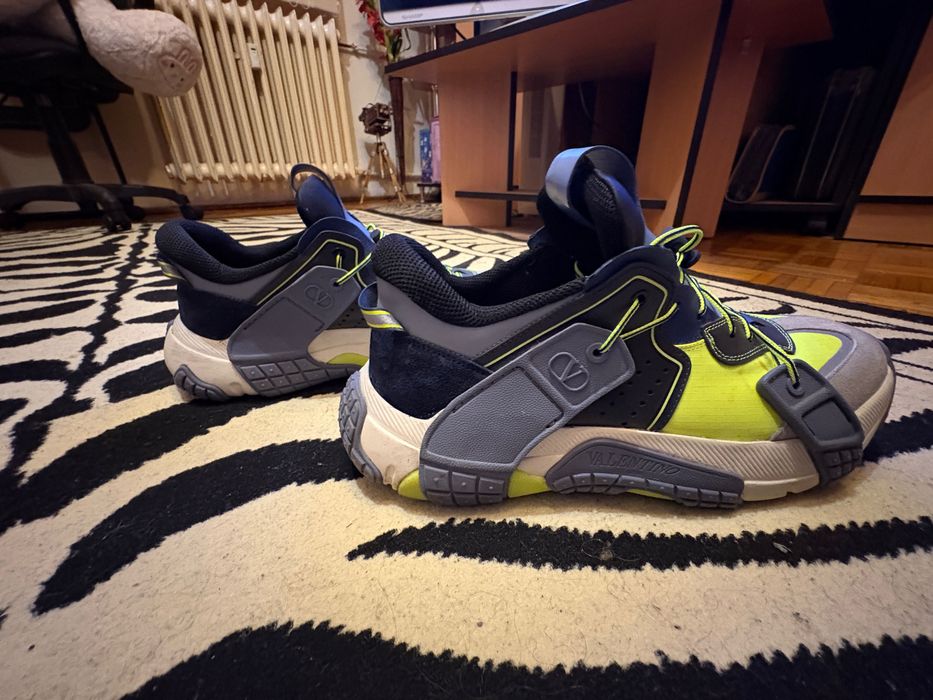 Vând Adidadi Valentino colecție noya