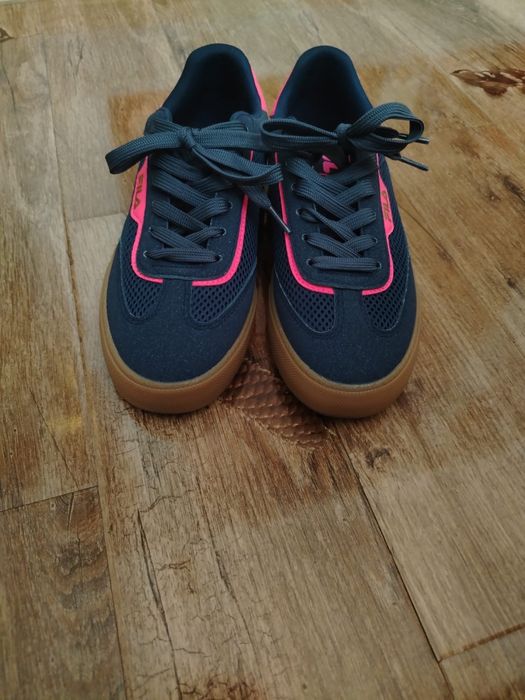 Adidasi Fila de dama marime 37 culoare bleumarin cu roz