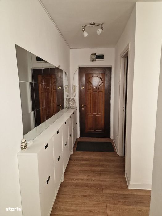 Apartament 2 camere decomandat ingrijit si primitor
