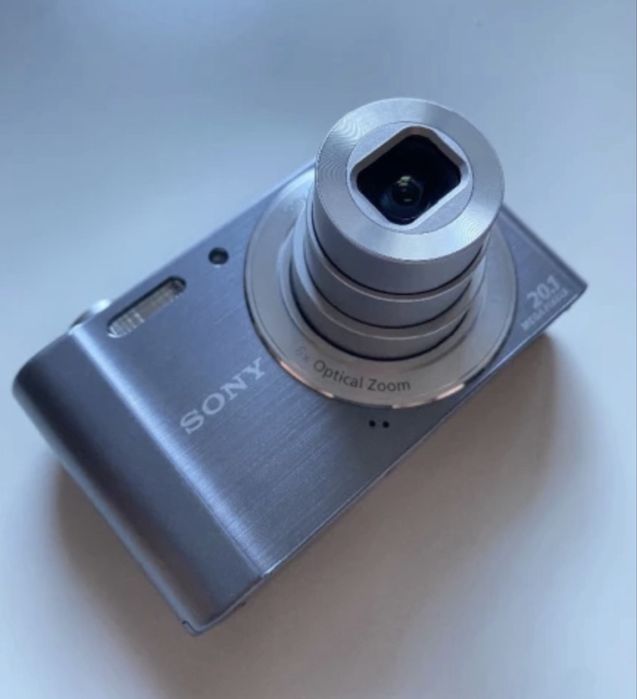 Sony DSC-W810 / 20 MP