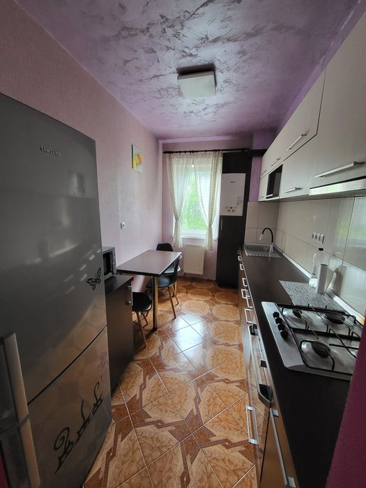Inchiriez apartament 2 camere zona Aleea Steaza