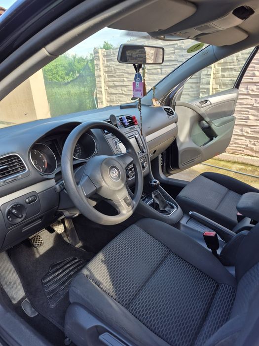 Vând Volkswagen Golf 6