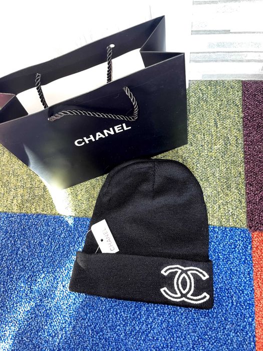 черна шапка шанел унисекс зимна с чантичка подарък chanel плетена