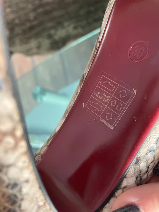 Дамски змийски обувки естествена кожа