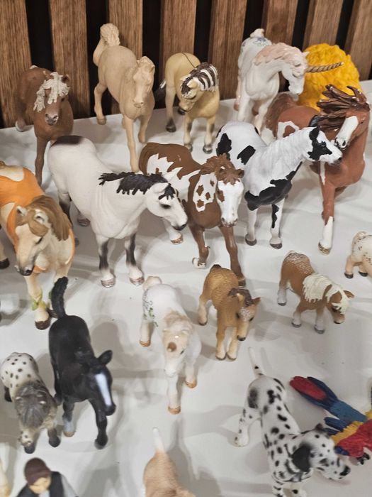 Lot 29 Figurine Schleich Cai, ursi polari animale de curte