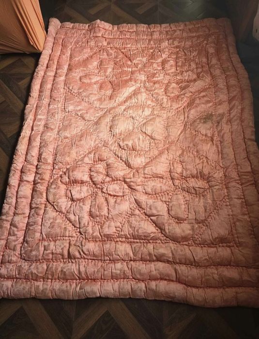 Plăpumi de mătase umplute cu lână