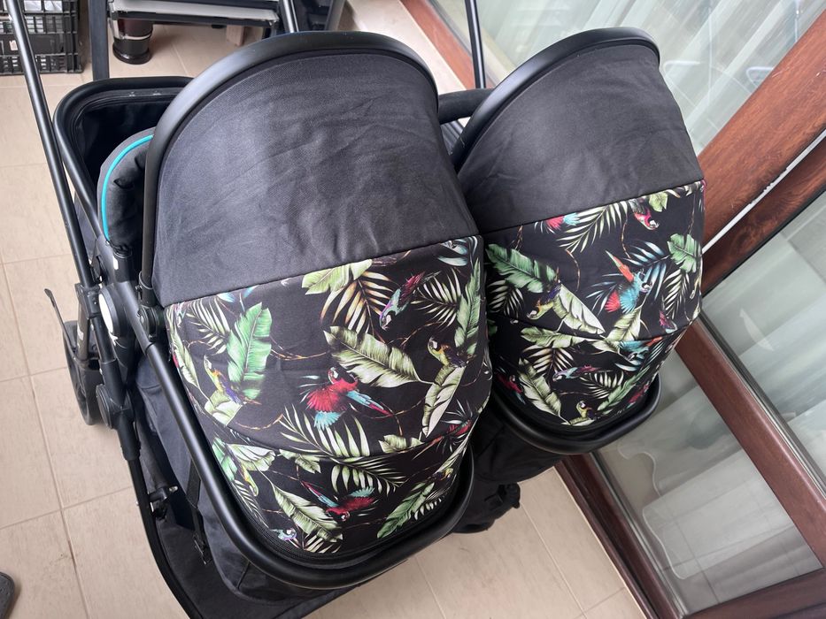 Детска количка за близнаци