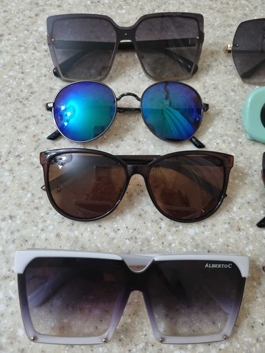 Солнцезащитные очки, цены разные