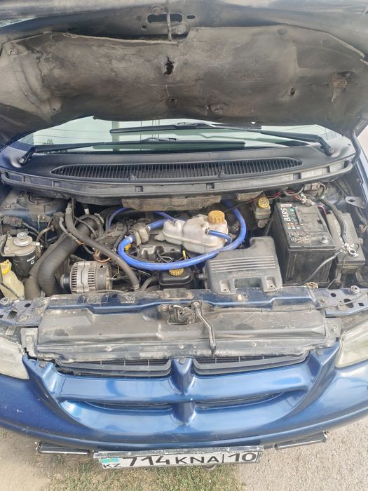 Продам Chrysler Voyager 2000г.