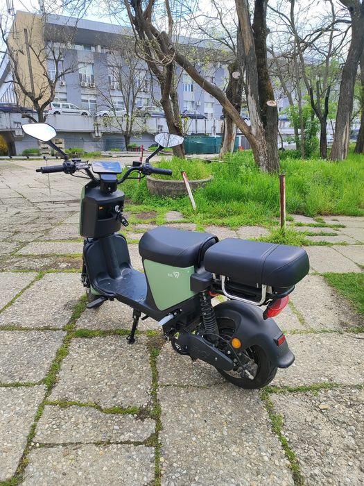 Scuter Electric Fara Permis