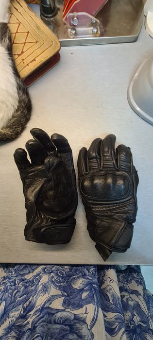 Vând Mănuși moto damă