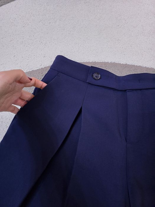 Продавам къси панталони марка Banana Republic