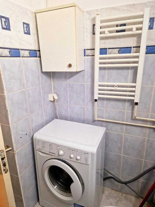 Inchiriez garsoniera Ploiesti central ( zona Tribunal nou )