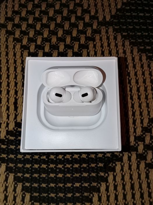 Наушники AirPods Pro