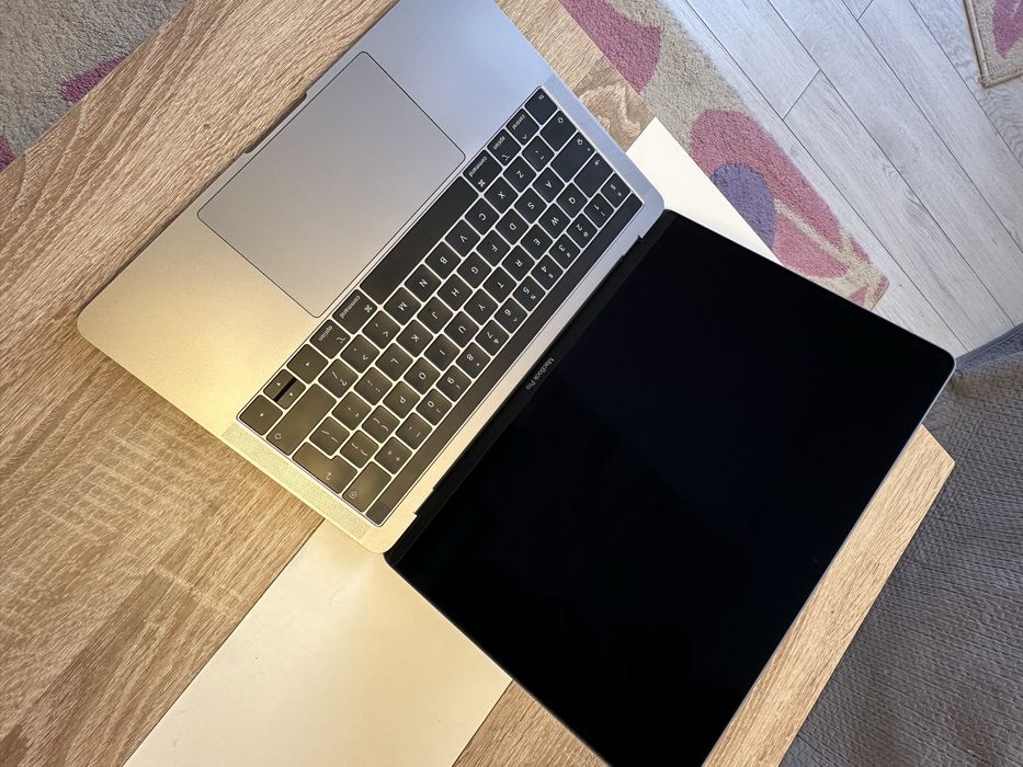 Macbook Pro 13inch A2159 ecran defect