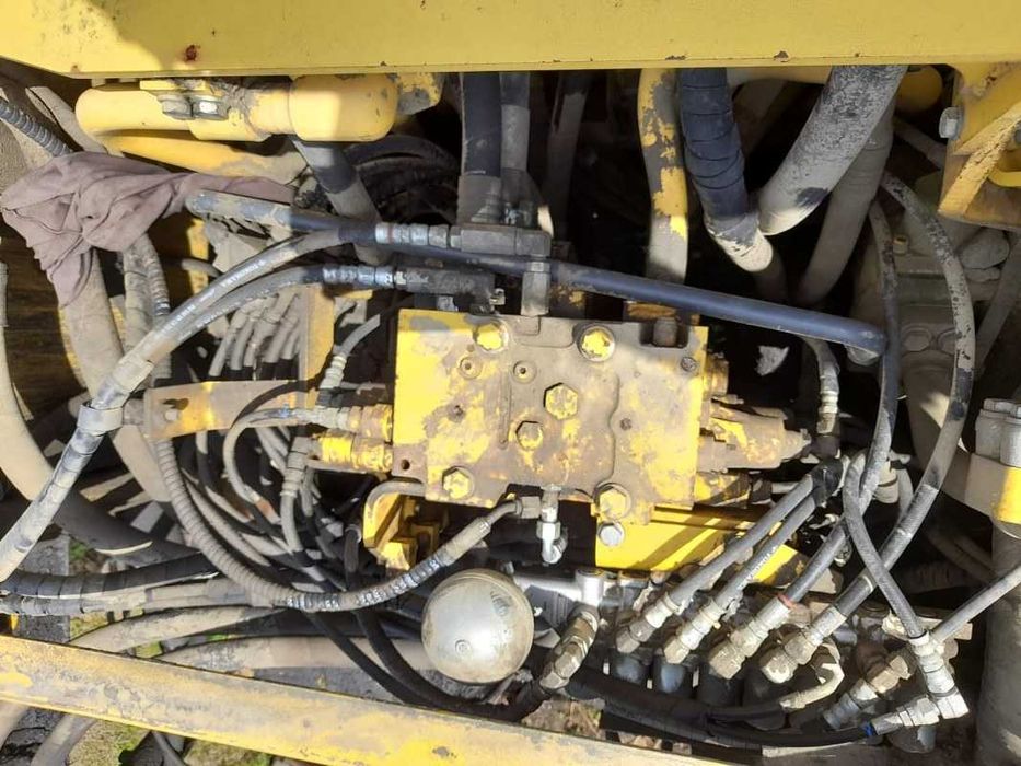 Distribuitor hidraulic RES01184 excavator pe senile Komatsu  PC350 -8