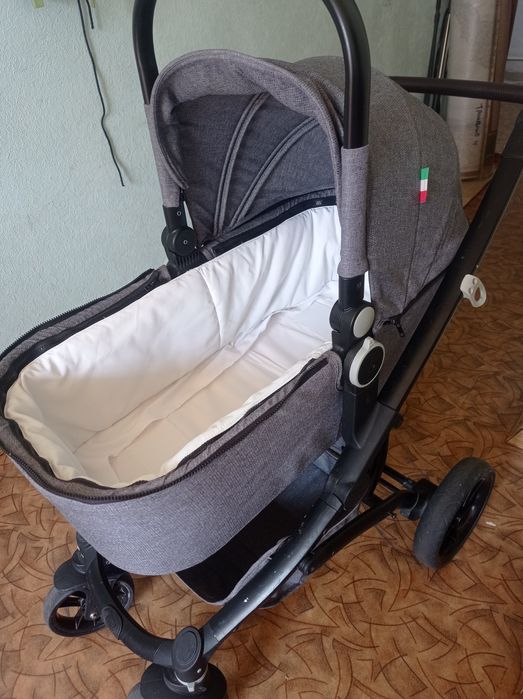 Продаётся коляска детская 2в1