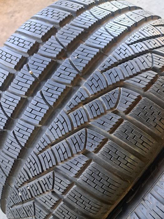 2 anvelope iarnă 295 35 r19 Pirelli