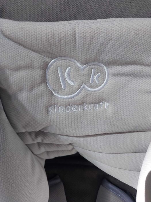 Scaun auto pentru copii Kinderkraft Comfort UP