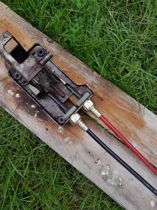 Piese matiz din dezmembrări.