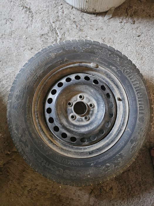 215 / 70 R 16 iarna Continental